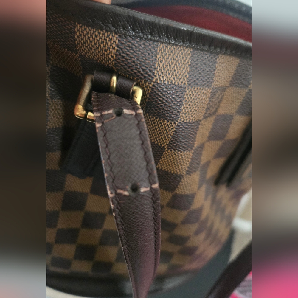 LV Damier Bucket Tote - Picture 4 of 6